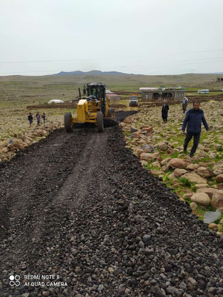 Dişlibaşak Mahallesi'nde Yol Çalışmaları Başladı