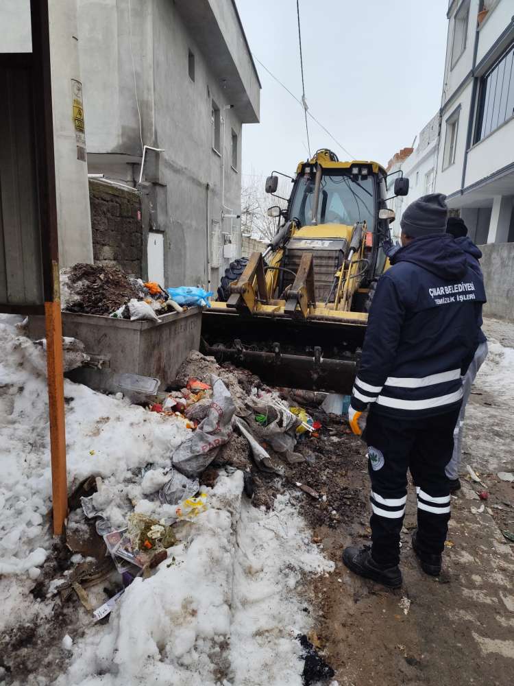 İlçe Merkezinde Çöp Toplama Çalışmaları Gerçekleştirildi